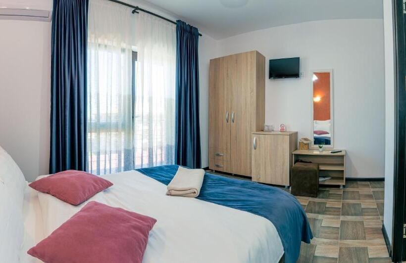 Номер Стандарт с Балконом, Casa In Culori Vama Veche