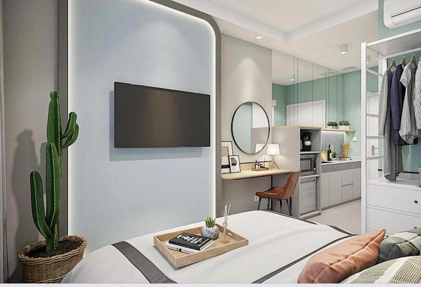 استودیو استاندارد با بالکن, Emka Lodge Studio Room The Vertu Apartemen Ciputra World Surabaya