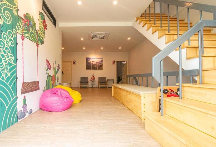 浴室共有ファミリールーム, Paknap Hostel