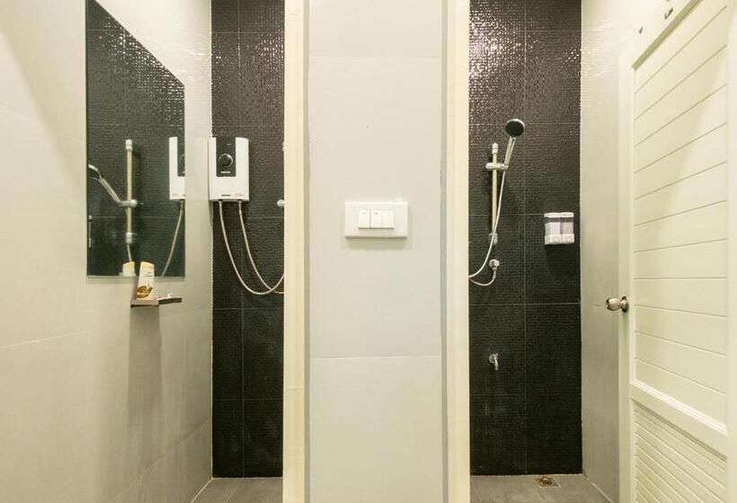 スタンダードルーム, Paknap Hostel