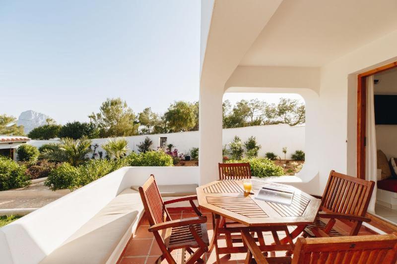 اتاق استاندارد, Petunia Ibiza, A Beaumier