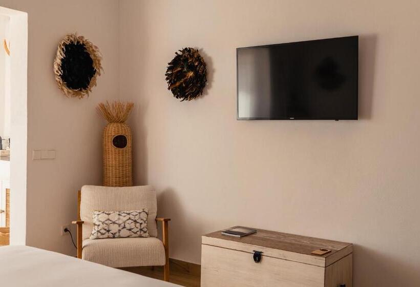 Deluxe Suite Sea View, Petunia Ibiza, A Beaumier