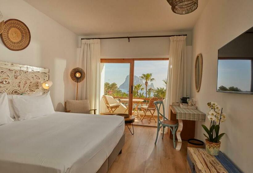 اتاق استاندارد با بالکن و چشم‌انداز دریا, Petunia Ibiza, A Beaumier