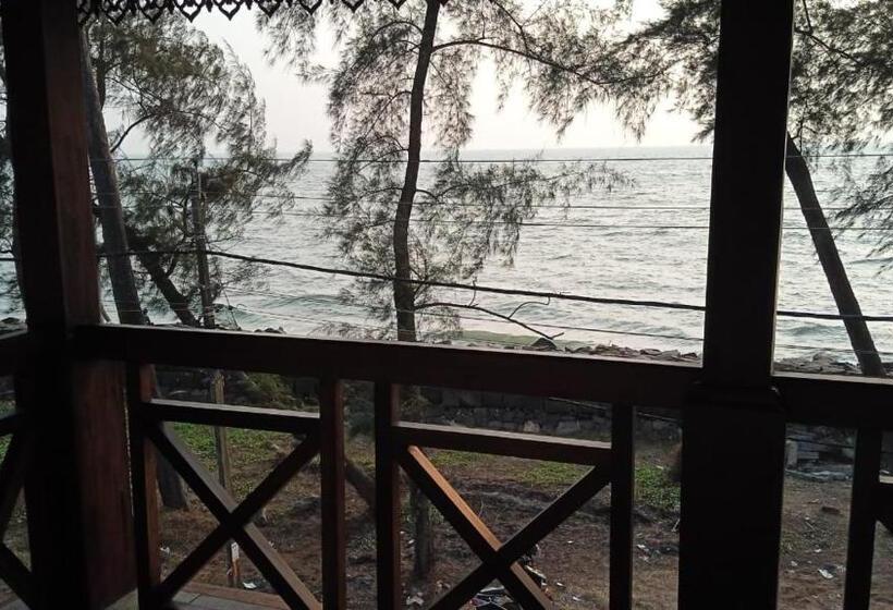 Семейный Номер, Cherai Beach View Heritage