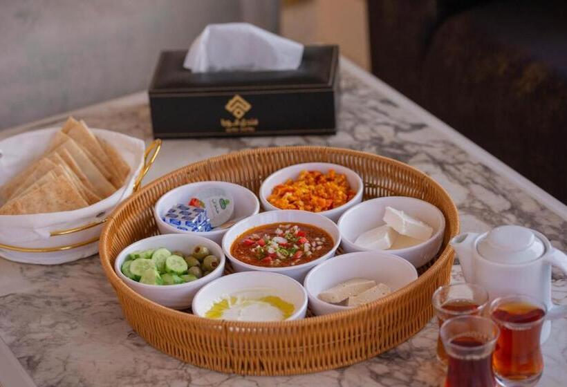 استودیوی لوکس, فندق قوبا السويس