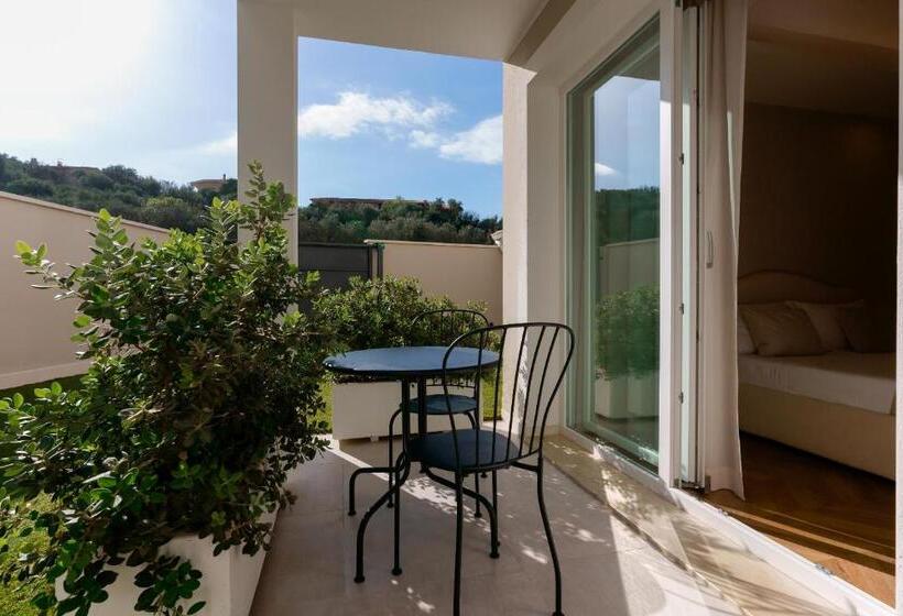 Quarto Superior, Télos Rooms