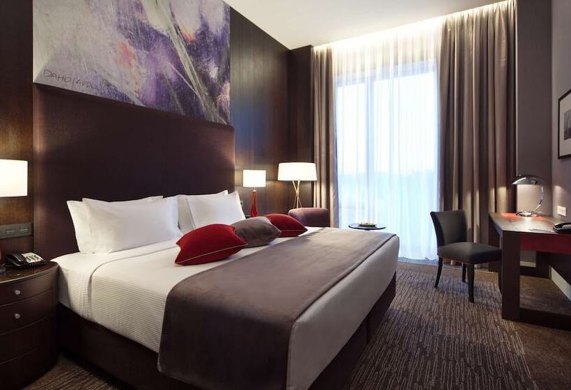 اتاق استاندارد با تخت دوبل, Doubletree By Hilton Hotel Moscow   Marina