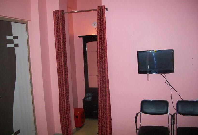 اتاق لوکس, Viraat Inn