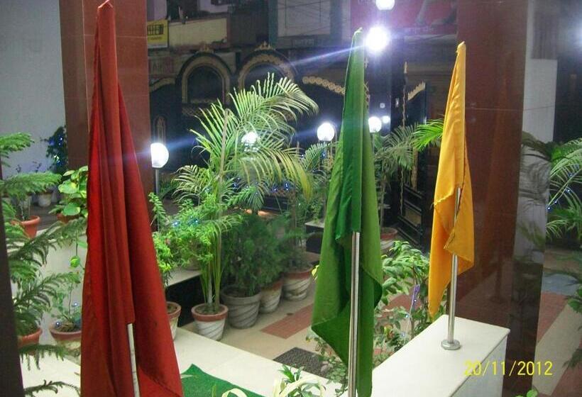 اتاق لوکس, Viraat Inn