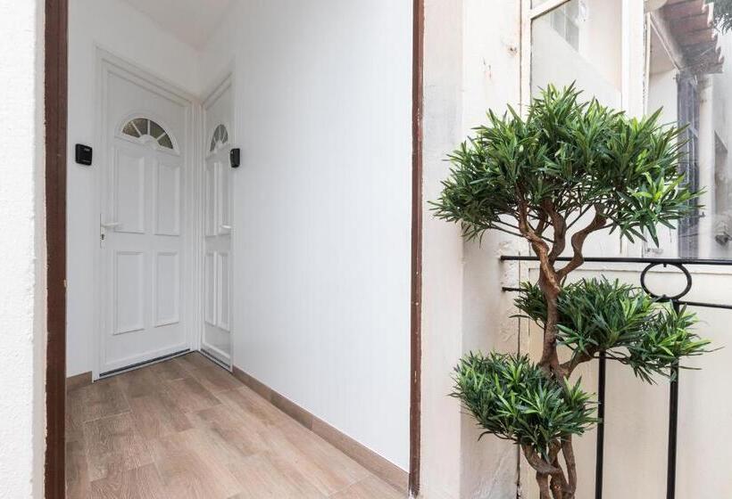 Апартаменты 2 Спальни, Sleep In Antibes City Port