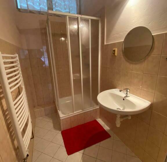 Апартаменты 3 Спальни, Apartma 299
