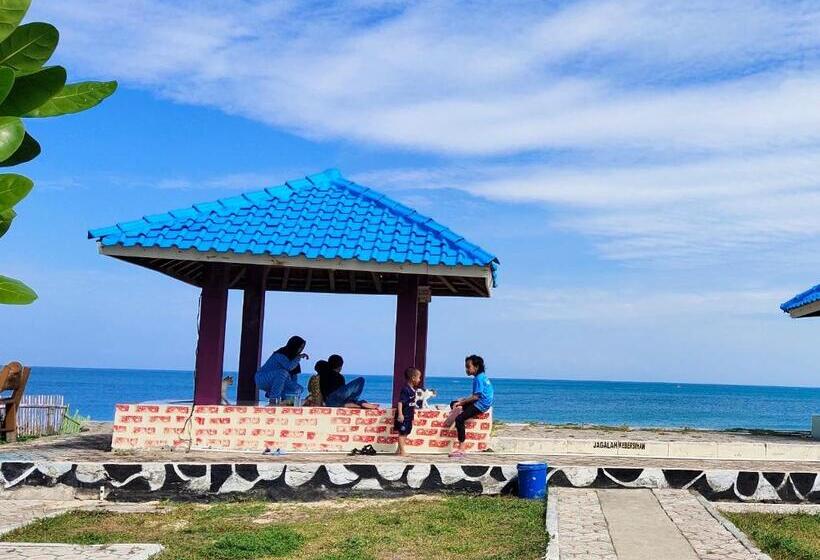 디럭스 룸, Penginapan Karanglaut Santolo