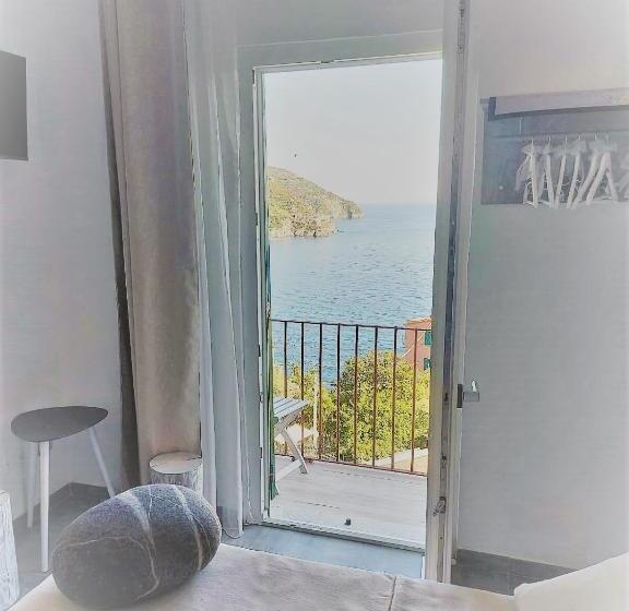 Номер Deluxe Вид на Море с Балконом, Amare Il Mare Affittacamere