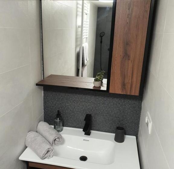 스위트, Apartmány černý Kohout