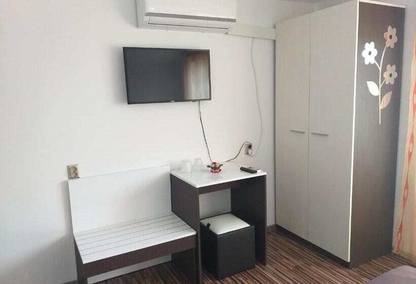 اتاق لوکس, Casa Laur
