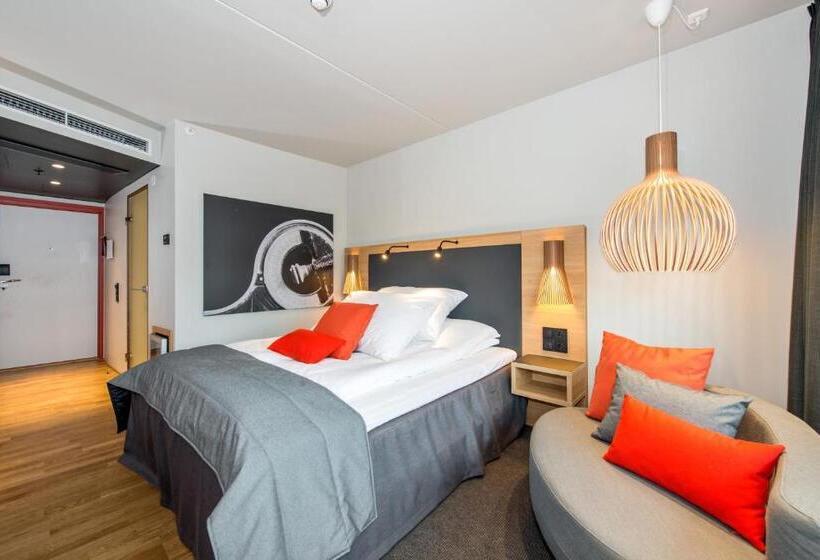 Номер Deluxe, Clarion Hotel The Edge