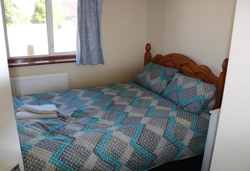شقة غرفة واحدة, Lennard House