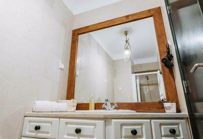 Habitació Triple Estàndard, Casa António Moreira