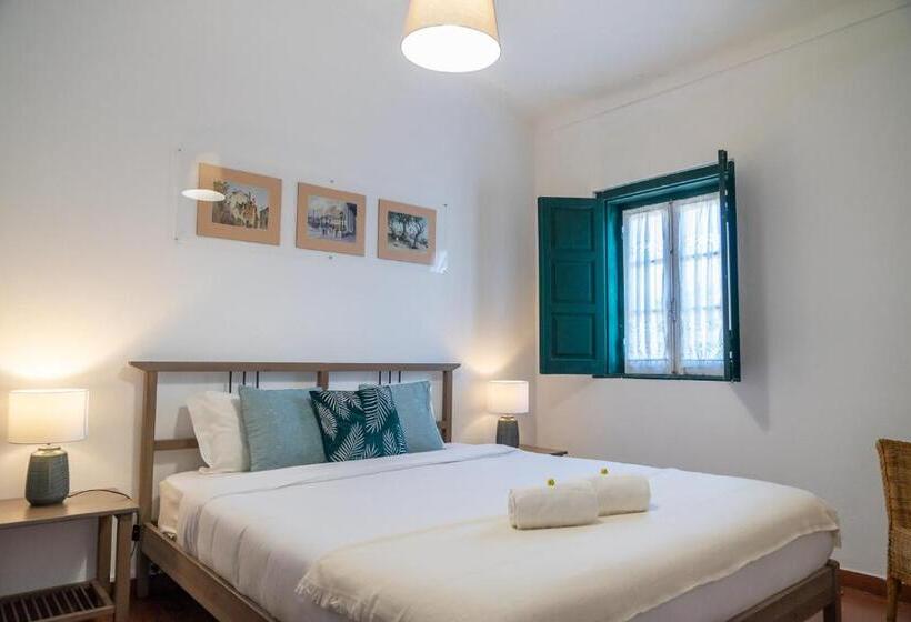 Дом 1 Спальня, Casa António Moreira