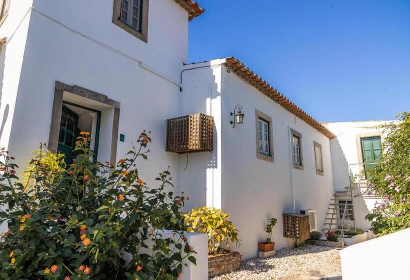 Дом 1 Спальня, Casa António Moreira