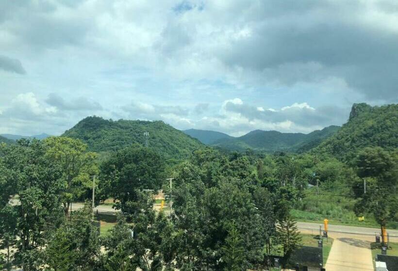 Семейный Номер Вид на Горы, Courtyard Khaoyai