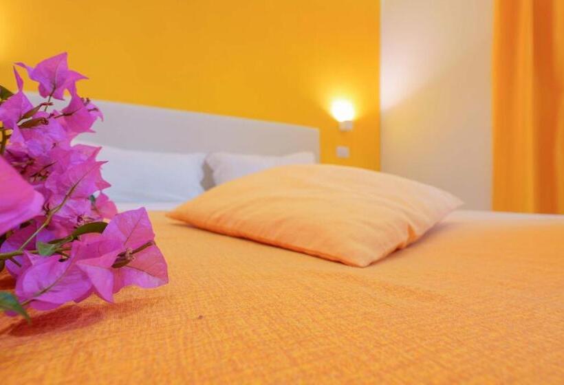 Номер Стандарт с Балконом, Insula B&b