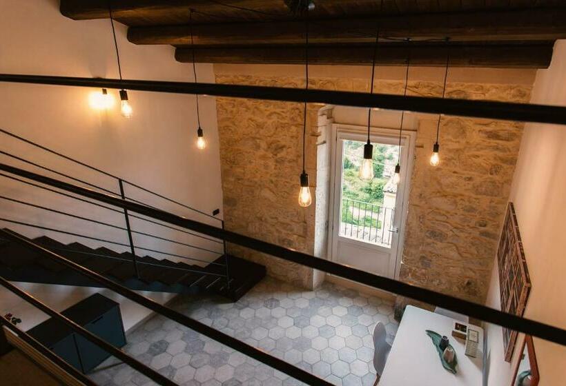 اتاق استاندارد چهار تخته, Ibla Barocca