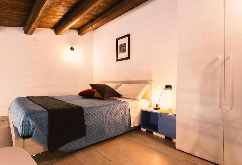 اتاق استاندارد چهار تخته, Ibla Barocca