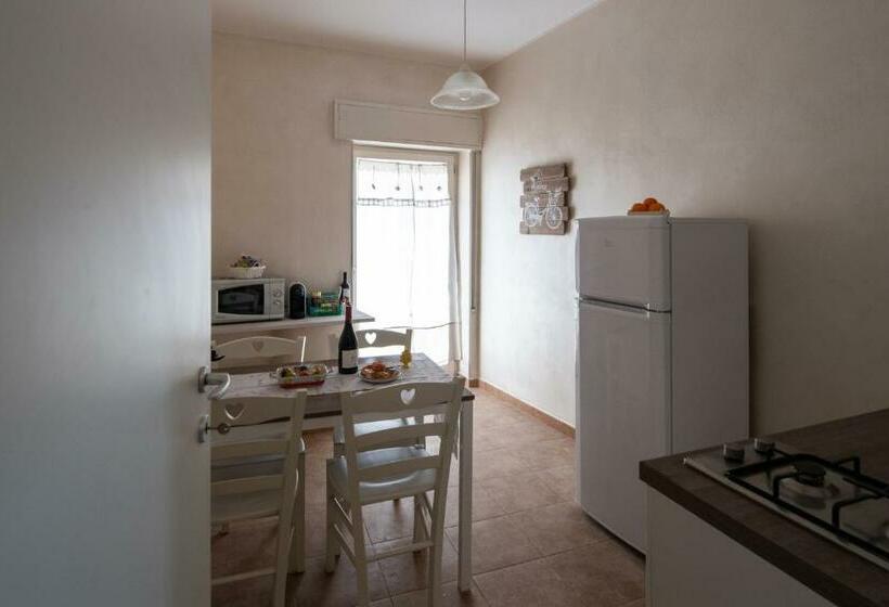 سوییت با چشم‌انداز دریا, Ortigia Terrace Sea View