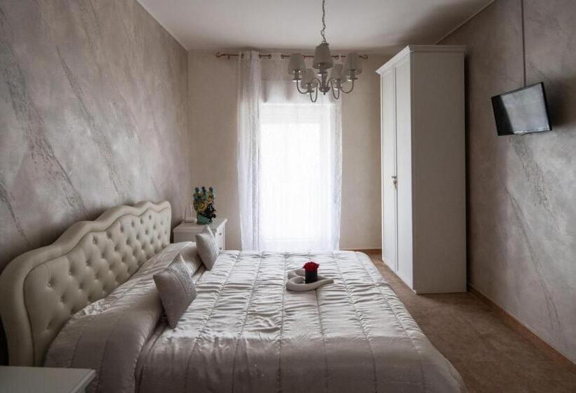 سوییت با چشم‌انداز دریا, Ortigia Terrace Sea View