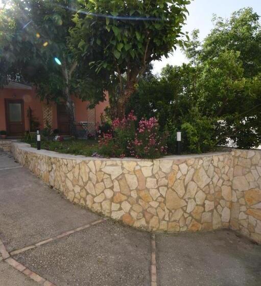 غرفة قياسية سرير كينج, Sonnino B&b