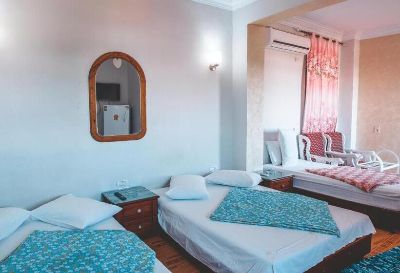 חדר סטנדרט לשלושה, Gina Motel Dahab