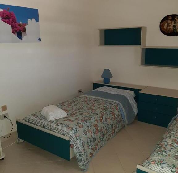اتاق اکونومی, Villa Anna