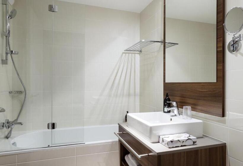 Студия Стандарт, Aparthotel Adagio La Defense Courbevoie