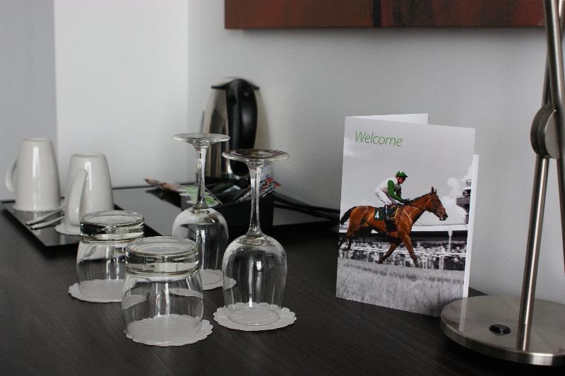 سوییت, Holiday Inn Huntingdon Racecourse, An Ihg