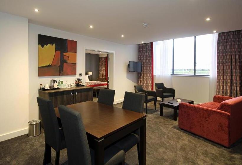 سوییت, Holiday Inn Huntingdon Racecourse, An Ihg
