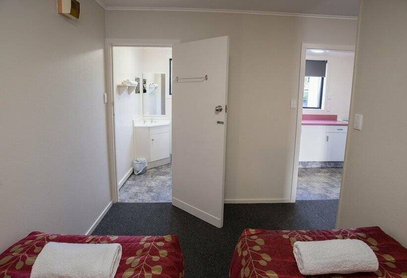 Семейное Студио, Te Anau Lakeview Holiday Park & Motels