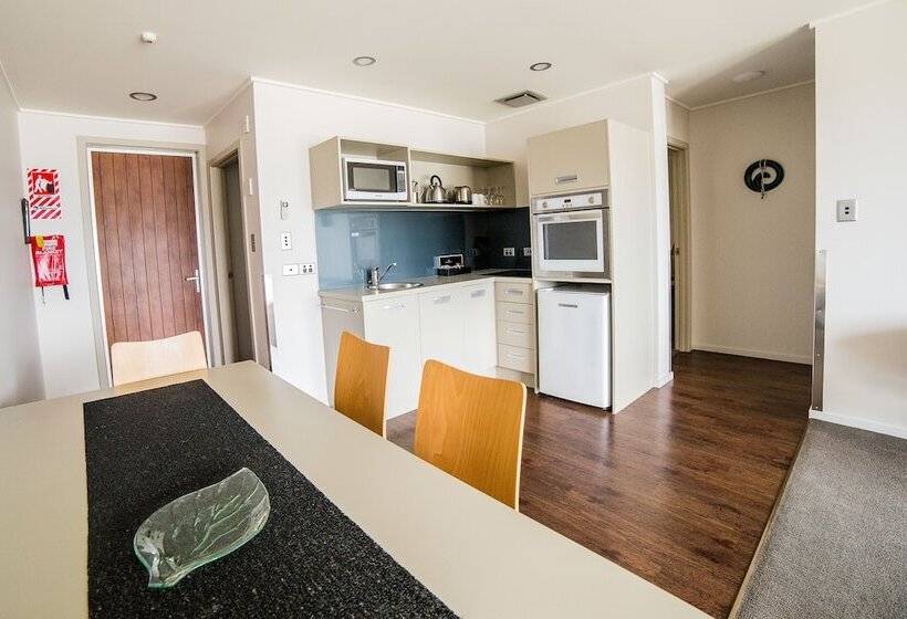 Апартаменты Deluxe 2 Спальни, Te Anau Lakeview Holiday Park & Motels