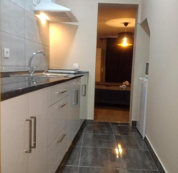 استودیو استاندارد با بالکن, Suites & Apartments   Dp Setubal