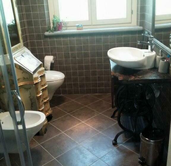 اتاق استاندارد سه نفره, B&b Casa Marvita