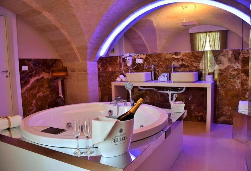اتاق لوکس با بالکن, B&b Sul Ponte