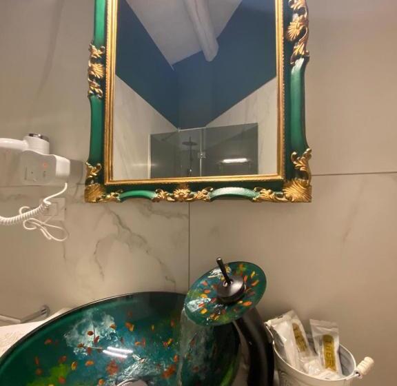 اتاق لوکس با تخت بزرگ, B&b Sul Ponte