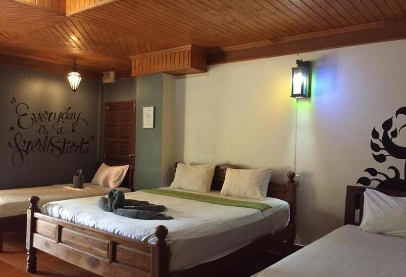 클래식 4인 룸, Big Fish Resort Koh Tao