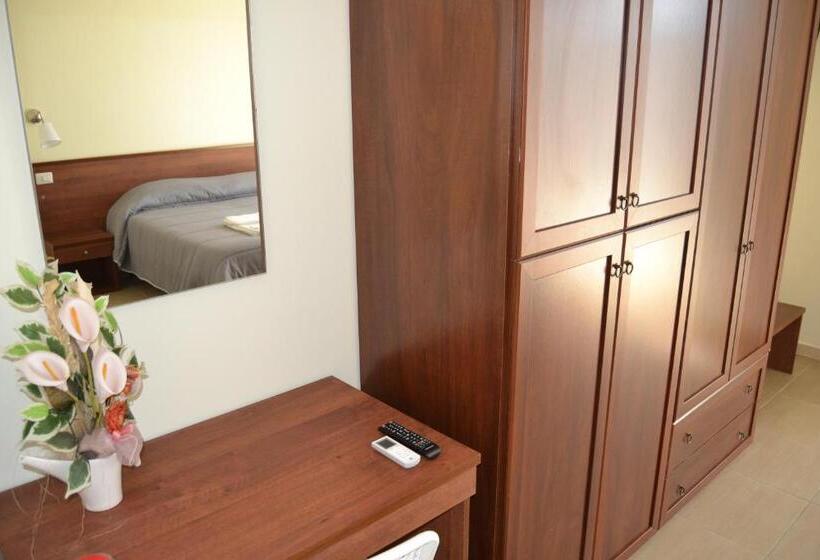 اتاق استاندارد چهار تخته, Guesthouse Holiday Formia Beach