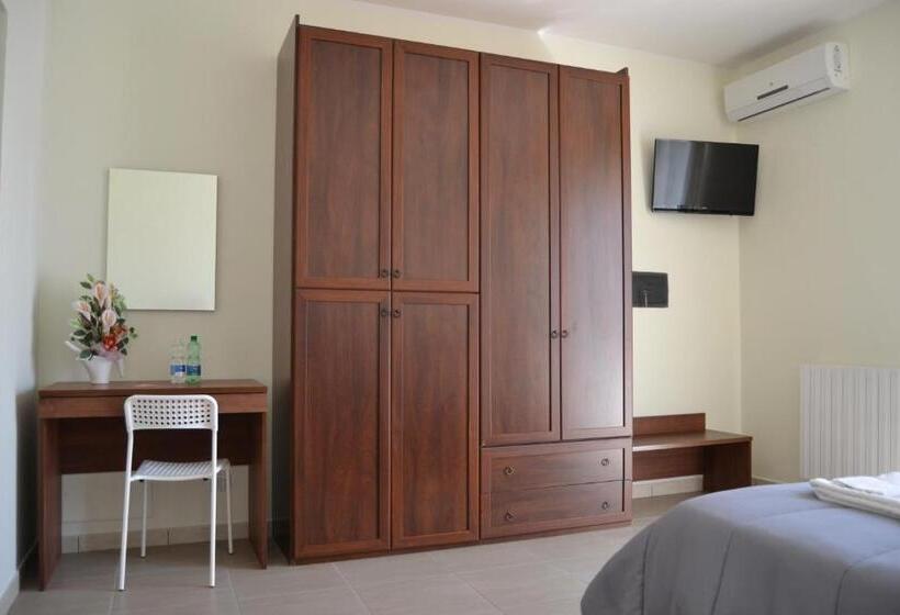 اتاق استاندارد چهار تخته, Guesthouse Holiday Formia Beach