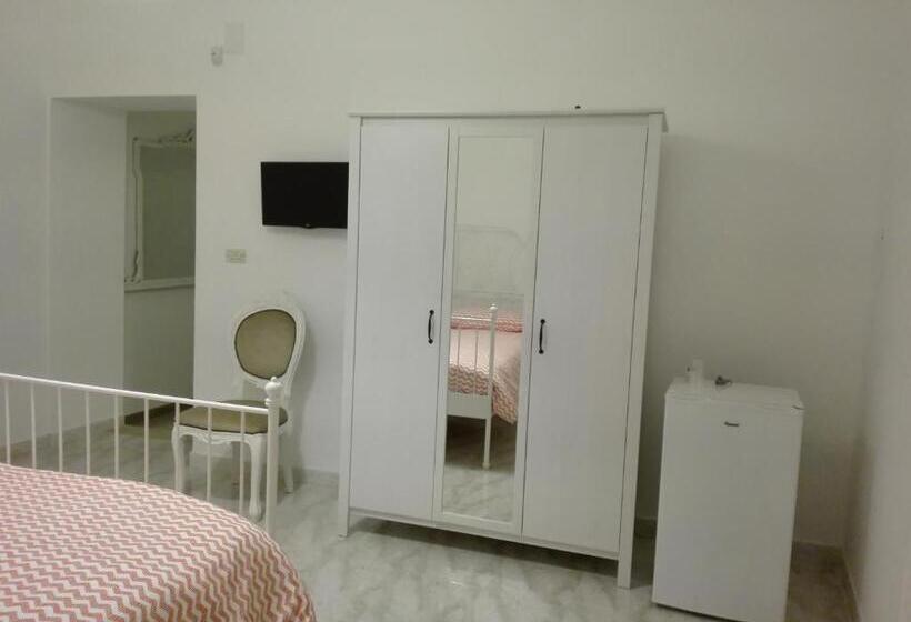 اتاق لوکس, B&b L Antico Ortale