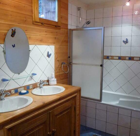Семейный Номер, Chez Michel