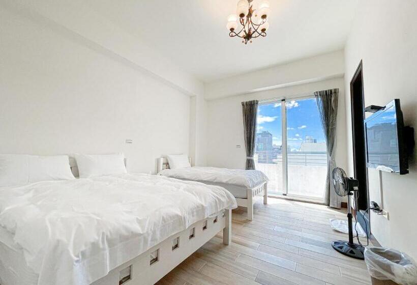 اتاق استاندارد سه نفره, Corner No50 Hostel
