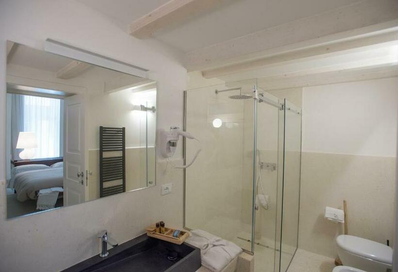 Номер Стандарт Трехместный, Corte Campanile Boutique B&b