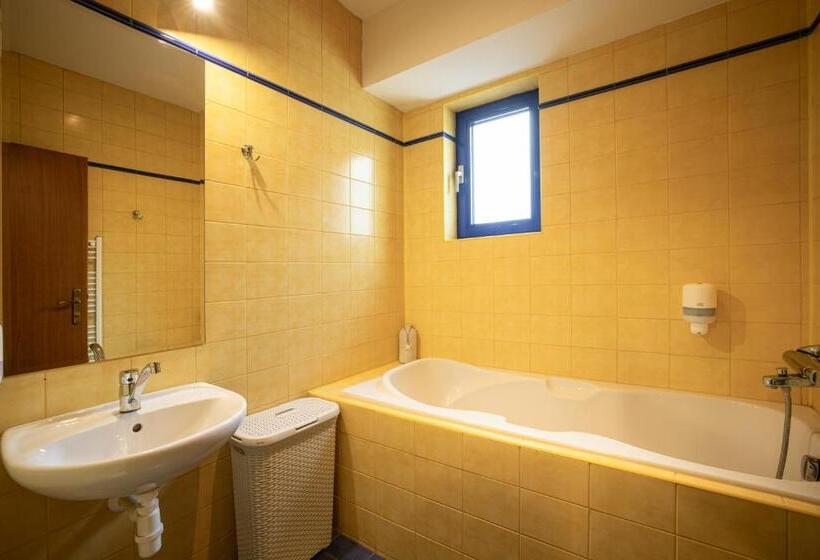 شقة غرفة واحدة, športové A Relaxačné Centrum   šrc